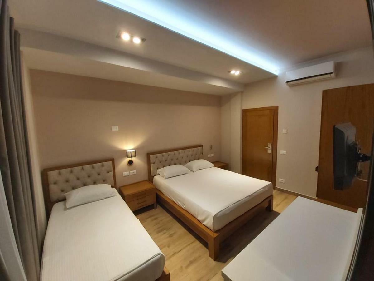 Hotel Pelikan Divjake Ngoại thất bức ảnh
