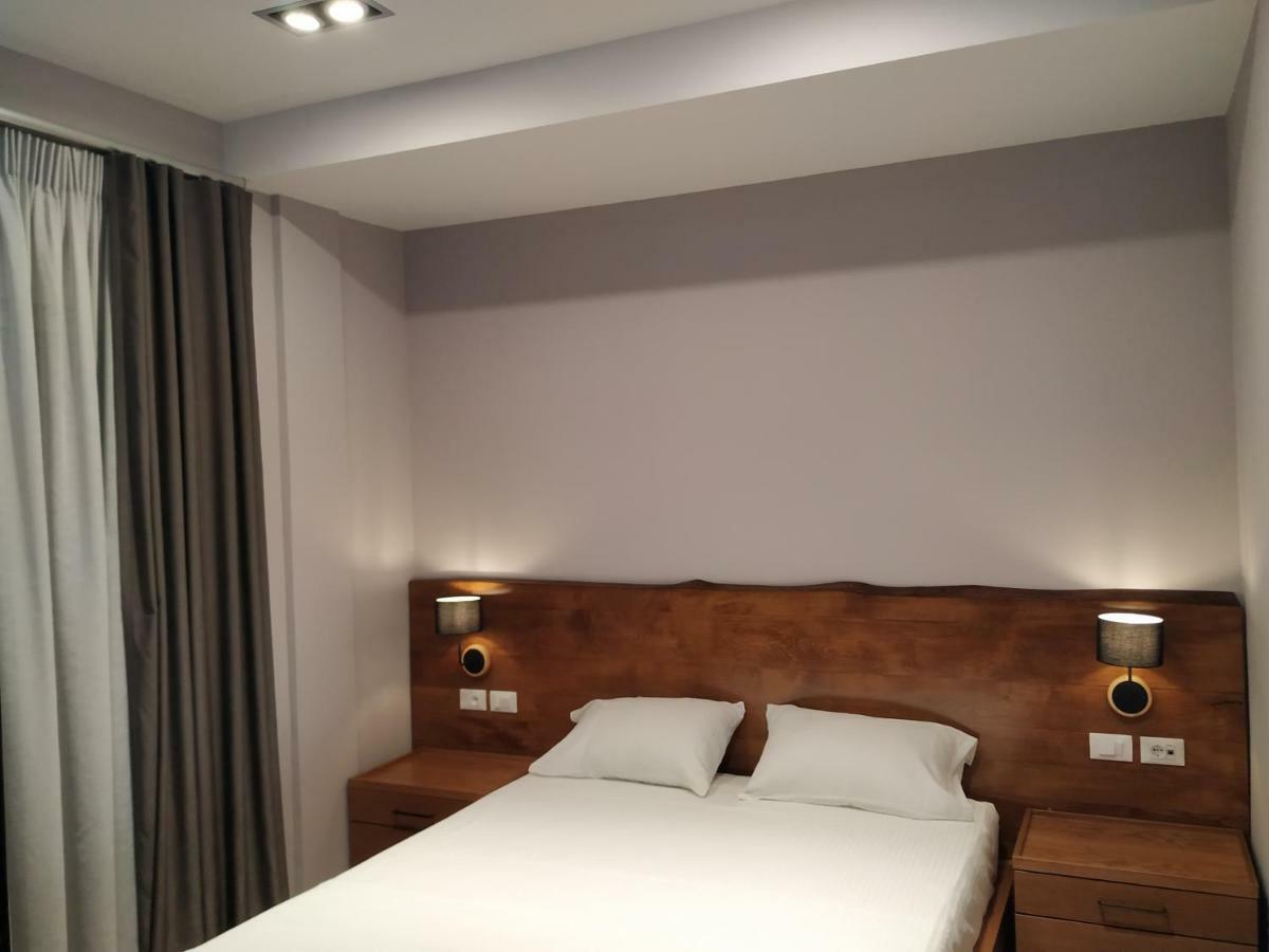 Hotel Pelikan Divjake Ngoại thất bức ảnh