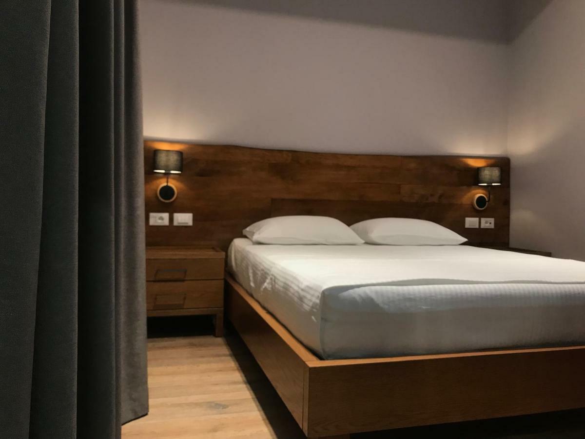Hotel Pelikan Divjake Ngoại thất bức ảnh