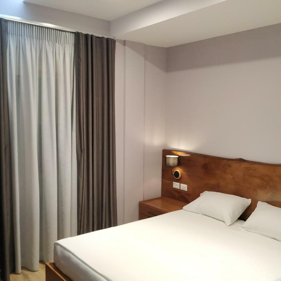 Hotel Pelikan Divjake Ngoại thất bức ảnh