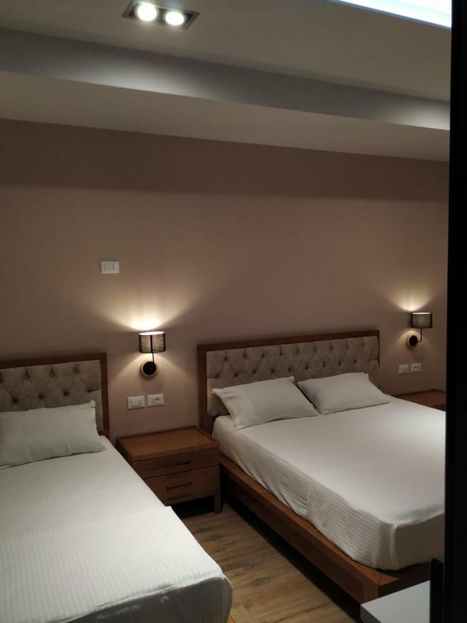 Hotel Pelikan Divjake Ngoại thất bức ảnh